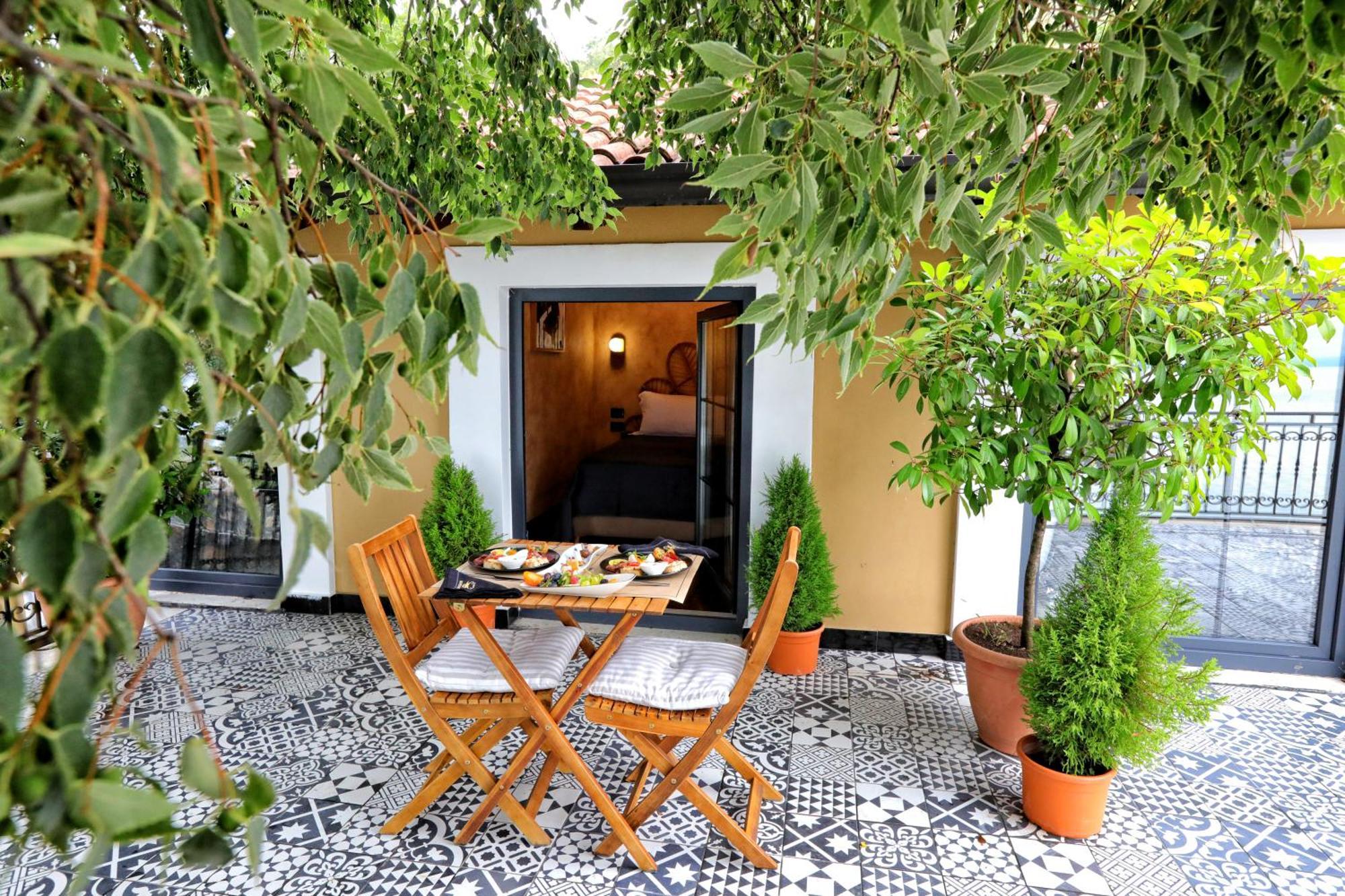 Hotel Labiatan Zogaj  Экстерьер фото