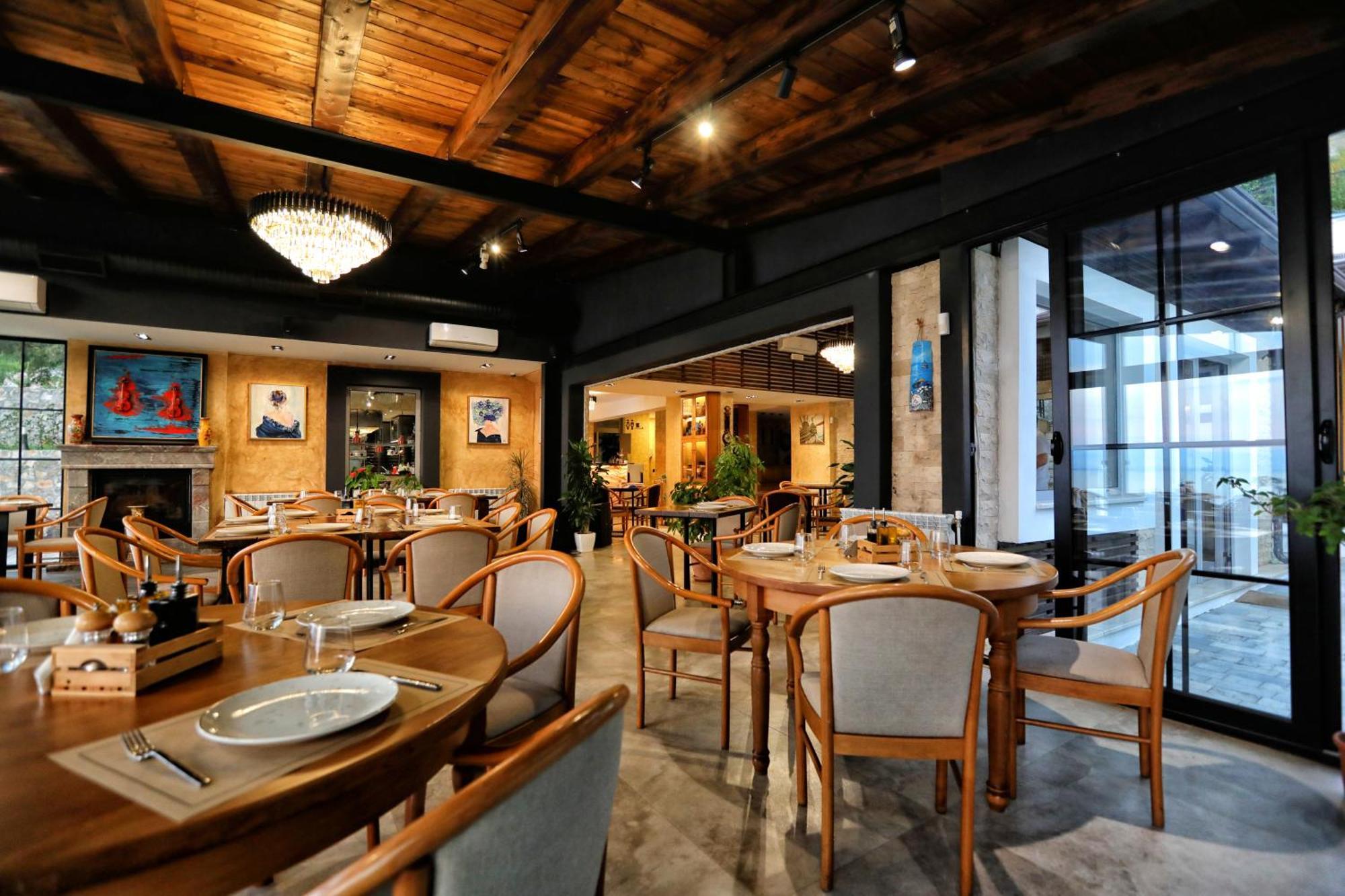 Hotel Labiatan Zogaj  Экстерьер фото