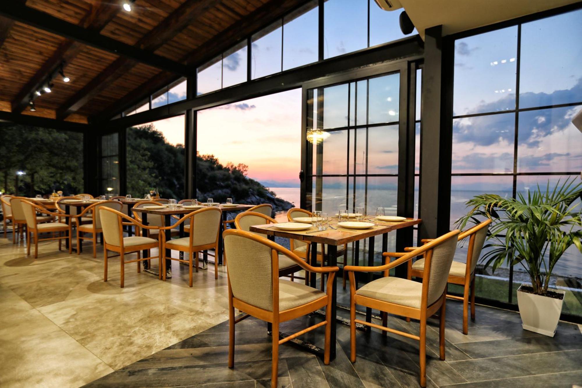 Hotel Labiatan Zogaj  Экстерьер фото