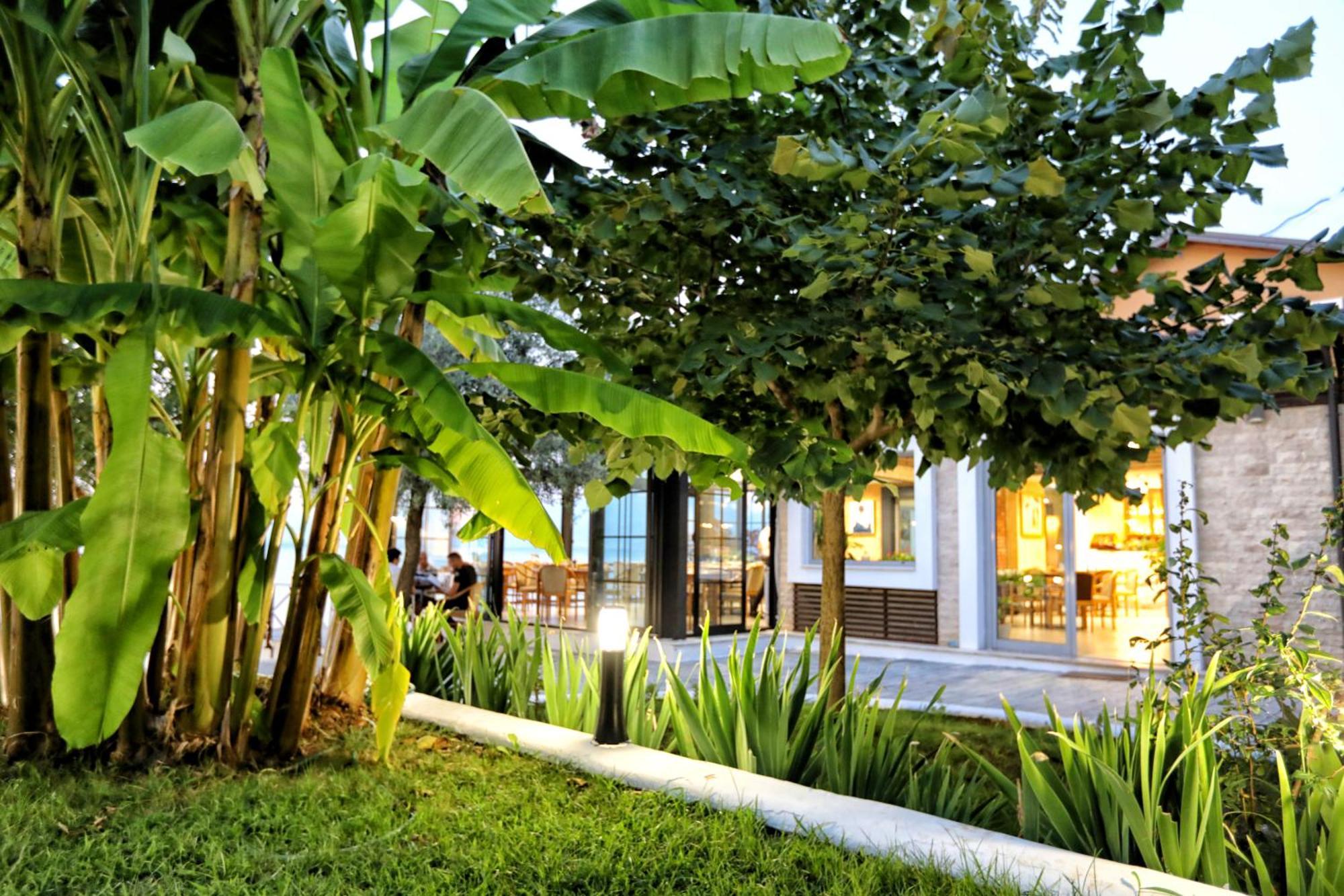 Hotel Labiatan Zogaj  Экстерьер фото