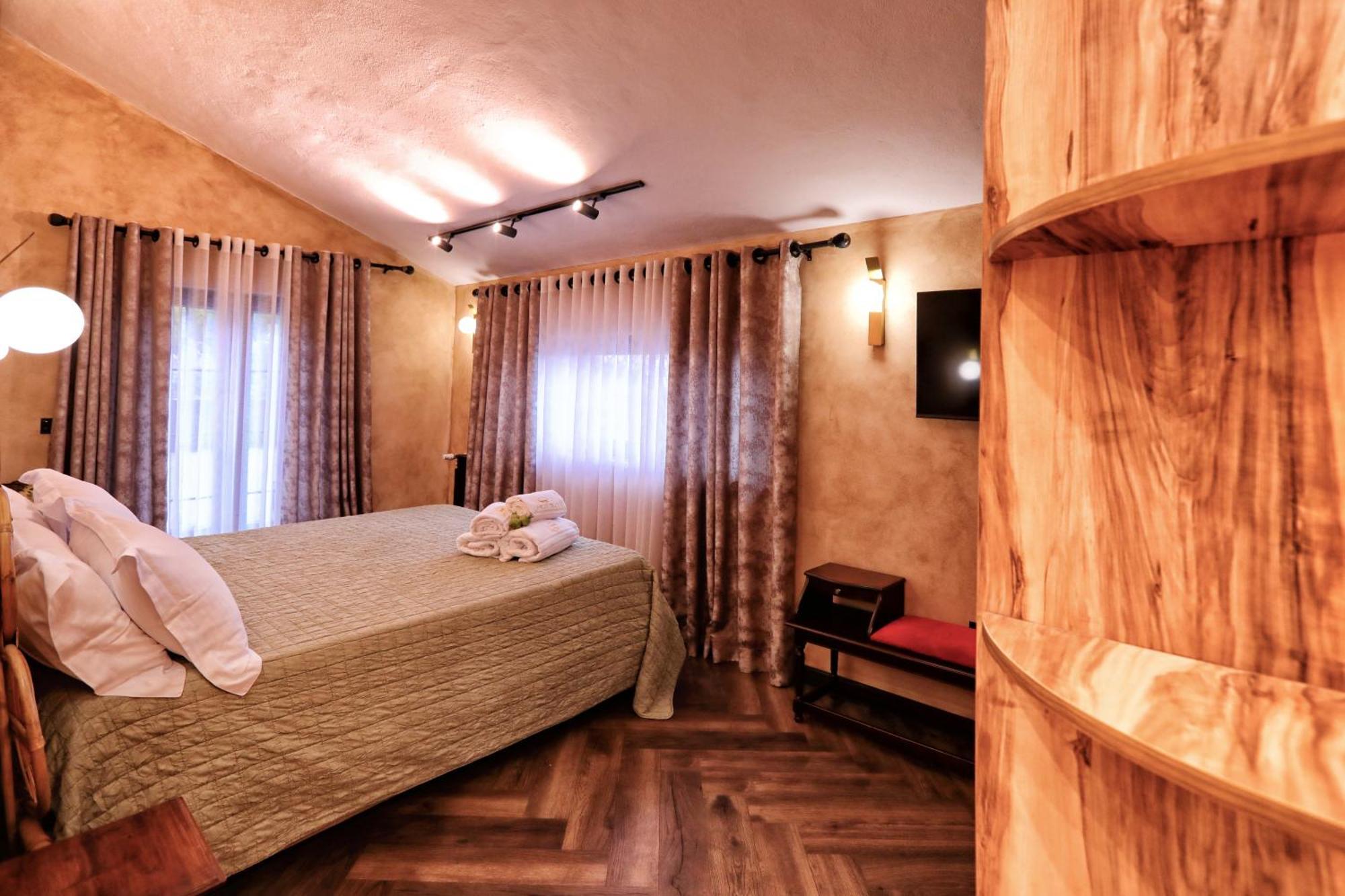 Hotel Labiatan Zogaj  Экстерьер фото